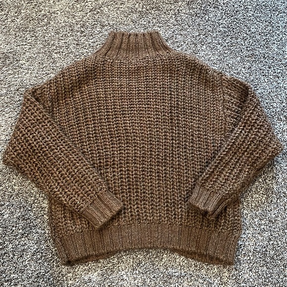 Universal Thread Women's Brown Mock Turtleneck Pullover Sweater - XS - Picture 2 of 8